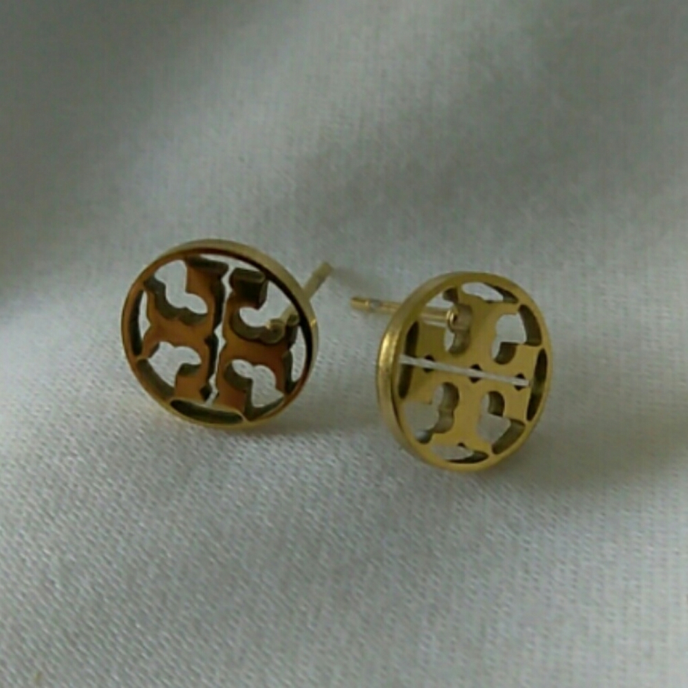 TORY BURCH SMALL GOLDTONE STUD EARRINGS